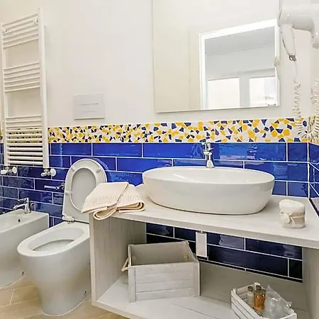 Chiaro Di Luna Alojamento de Acomodação e Pequeno-almoço 4*