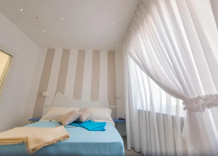 Chiaro Di Luna Bed & Breakfast 4*