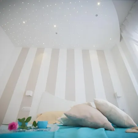 Oda ve Kahvaltı Chiaro Di Luna 4*