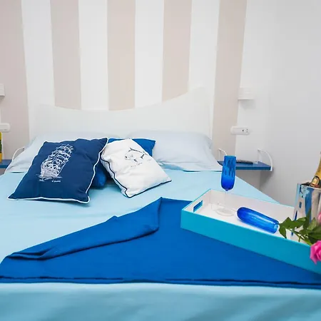 Oda ve Kahvaltı Chiaro Di Luna 4*