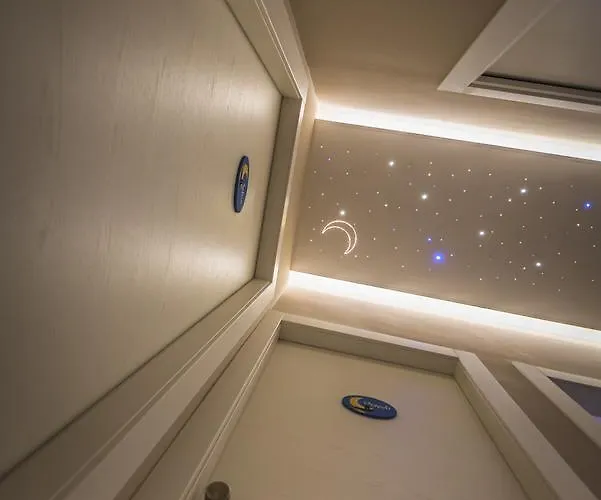 Bed and breakfast Chiaro Di Luna 4*